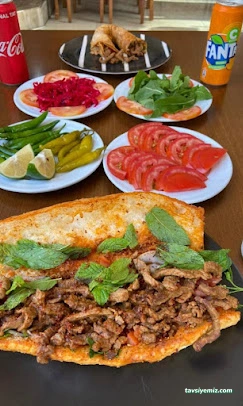 Mersin Şef Tantuni (Meşhur Adıyaman Çiğ Köftecisi Ömer Aybak) Mersin Şef Tantuni (Meşhur Adıyaman Çiğ Köftecisi Ömer Aybak)