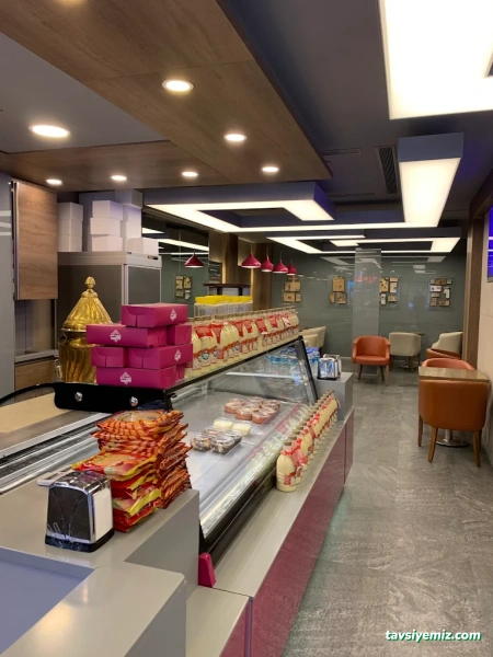 Meşhur Dondurmacı Ali Usta Meşhur Dondurmacı Ali Usta