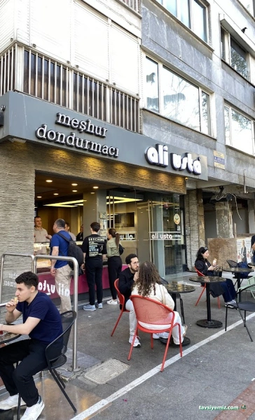 Meşhur Dondurmacı Ali Usta
