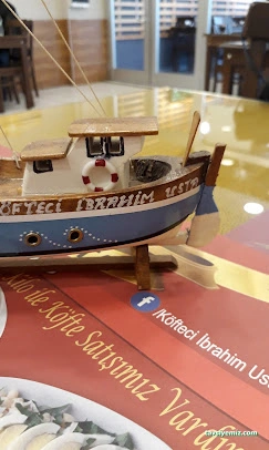 Meşhur Köfteci İbrahim Usta Meşhur Köfteci İbrahim Usta