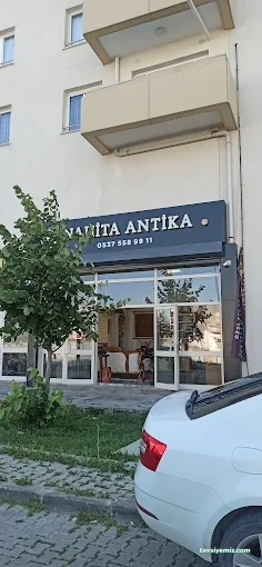 Nahita Antika Nahita Antika