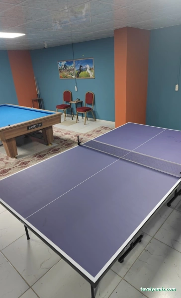 Neil Bîlardo Salonu Neil Bîlardo Salonu