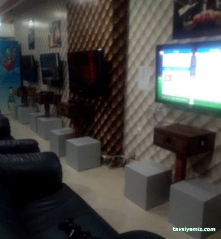 Özgür Game Center