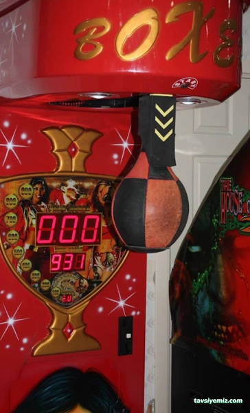 Özgür Game Center