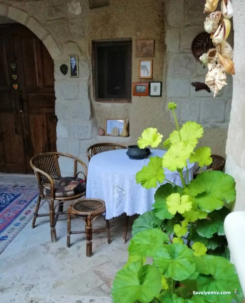 Patisca Cave House