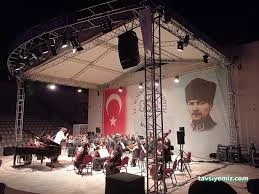 Prof.dr.şadan Gokovali Acik Hava Tiyatrosu Prof.dr.şadan Gokovali Acik Hava Tiyatrosu
