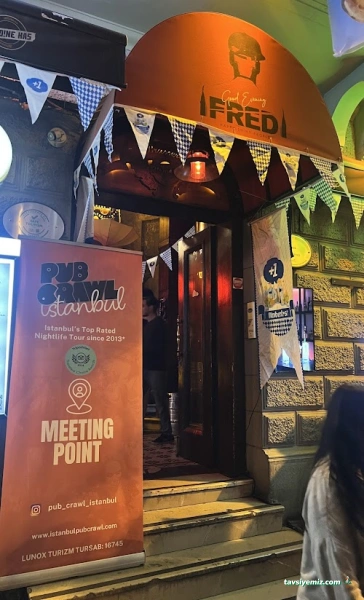 Pub Crawl Istanbul