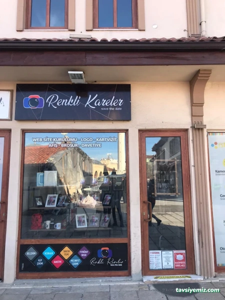 Renkli Kareler Fotoğraf Stüdyosu Renkli Kareler Fotoğraf Stüdyosu