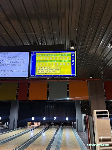 Royal Bowling & Bilardo Royal Bowling & Bilardo