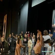 Salihli Zafer Keskiner Şehir Tiyatrosu Salihli Zafer Keskiner Şehir Tiyatrosu