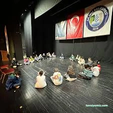 Salihli Zafer Keskiner Şehir Tiyatrosu Salihli Zafer Keskiner Şehir Tiyatrosu