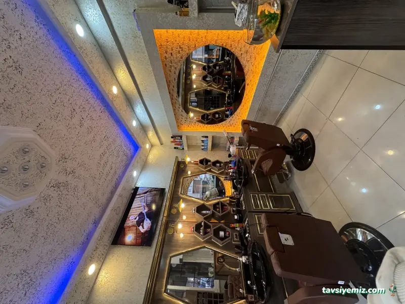 Saloon Kadir