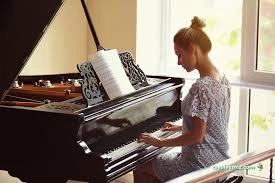 Salt Sanat Akademi (T.c. M.e.b. Onaylı Müzik Kursu) Salt Sanat Akademi (T.c. M.e.b. Onaylı Müzik Kursu)