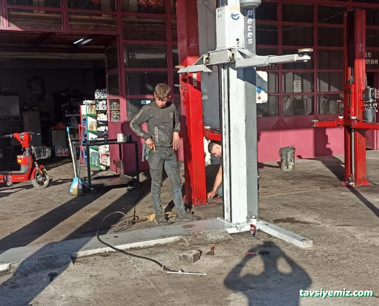 Sel Oto Tamirhanesi Ve Yedek Parça Sel Oto Tamirhanesi Ve Yedek Parça