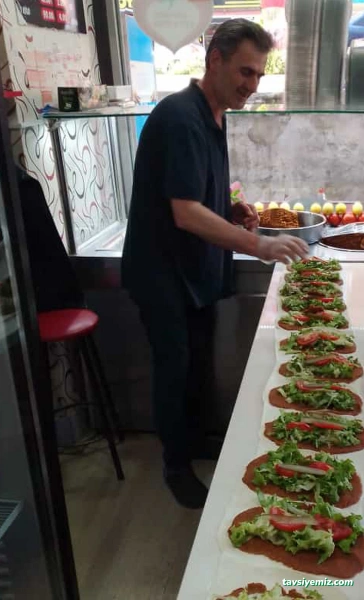 Serince Çiğ Köfte Serince Çiğ Köfte