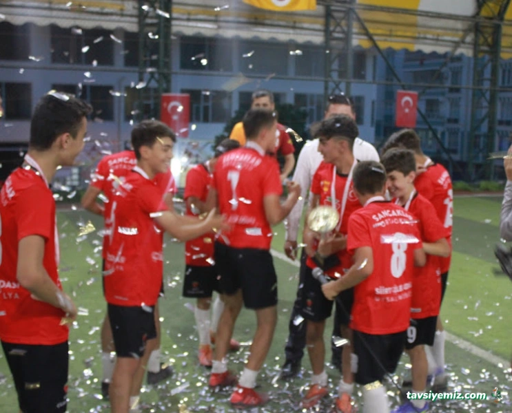 Siirt Galatasaray Taraftarlar Derneği / Halısaha Siirt Galatasaray Taraftarlar Derneği / Halısaha