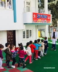 Şirinler Kreş Ve Gündüz Bakımevi Şirinler Kreş Ve Gündüz Bakımevi