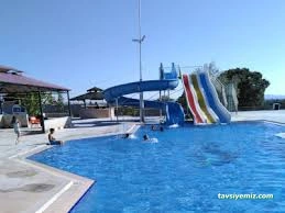 Sivaslı Aquapark Yüzme Havuzu Sivaslı Aquapark Yüzme Havuzu
