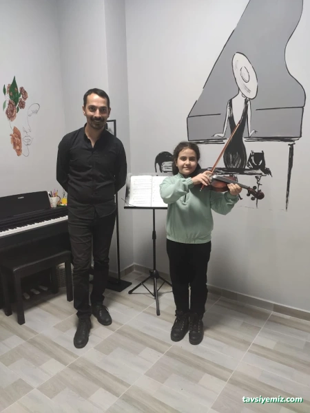 Solo Sanat Akademi Müzik Evi Solo Sanat Akademi Müzik Evi