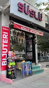 Süslü Bijuteri Süslü Bijuteri