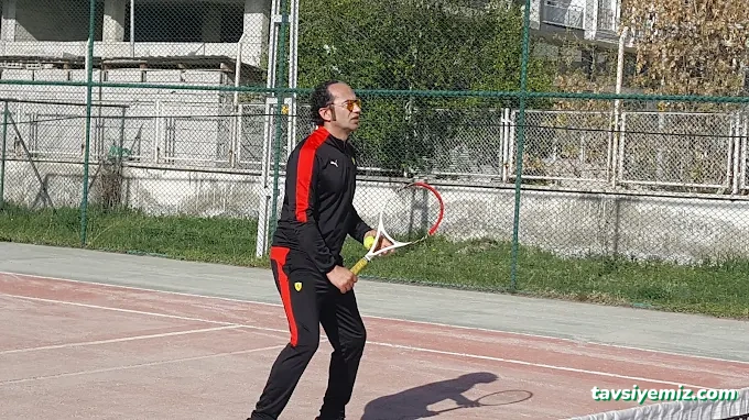 Tenis Kortu Van Tenis Kortu Van