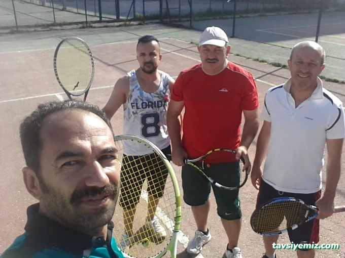 Tenis Kortu Van Tenis Kortu Van