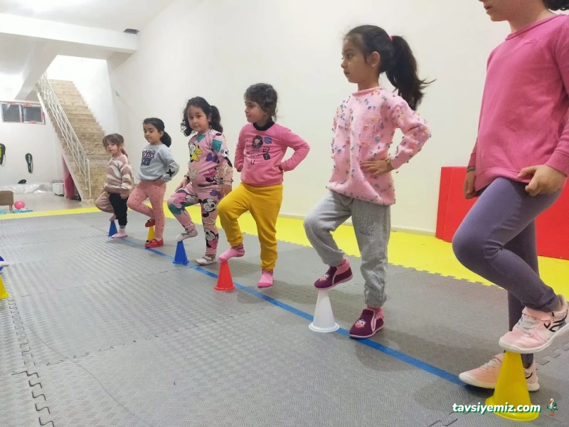 Tunceli Nrc Çilek Spor & Bale & Jimnastik Akademi & Pilates Salonu & Spor Salonu Tunceli Nrc Çilek Spor & Bale & Jimnastik Akademi & Pilates Salonu & Spor Salonu