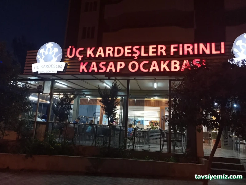 Üç Kardeşler Ocakbaşı Fırınlı Kasap Üç Kardeşler Ocakbaşı Fırınlı Kasap