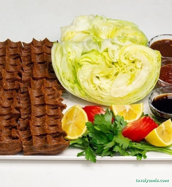 Ünlü Çiğköfteci Mehmet Usta Ünlü Çiğköfteci Mehmet Usta