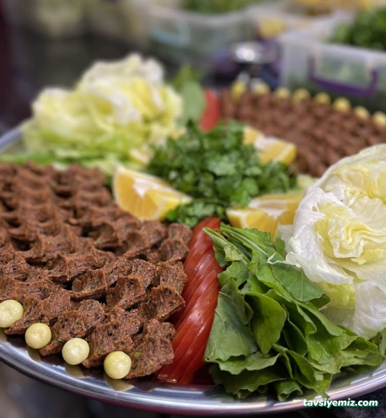 Ünlü Çiğköfteci Mehmet Usta Ünlü Çiğköfteci Mehmet Usta