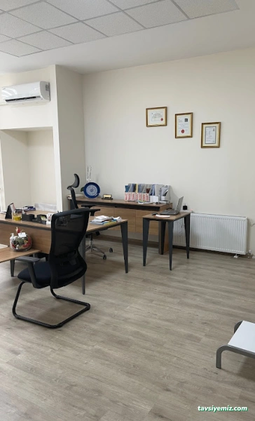 Uzm. Dr. İrfan Karatutlu, Fiziksel Tıp Ve Rehabilitasyon Uzm. Dr. İrfan Karatutlu, Fiziksel Tıp Ve Rehabilitasyon