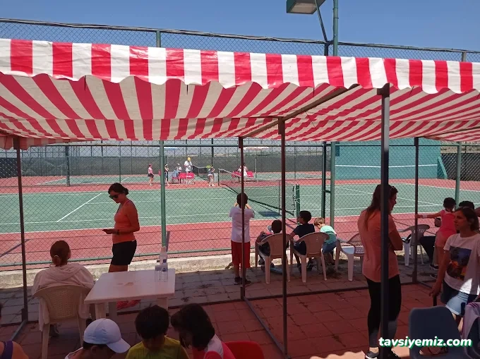 Vali Mustafa Yaman Tenis Kortları Vali Mustafa Yaman Tenis Kortları