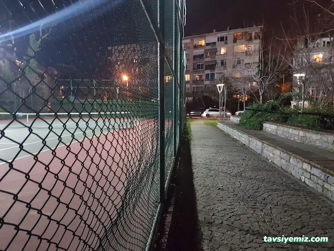 Yoğurtçu Parkı Tenis Kortu Yoğurtçu Parkı Tenis Kortu