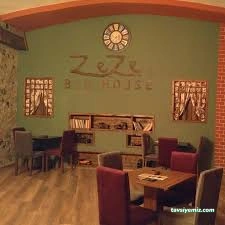 Zeze Cafe Bar Zeze Cafe Bar